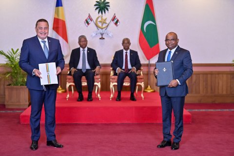 Maldives sign short-visa waiver agreement with Seychelles 