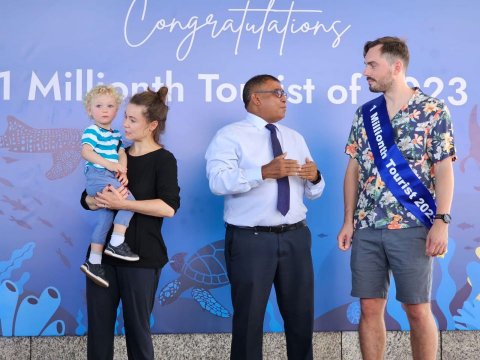 A warm welcome for the 1 millionth tourist to the Maldives