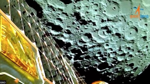 India moon mission sends new photos of lunar surface