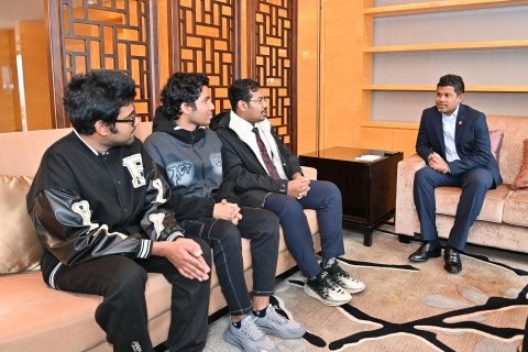 VP meets Maldivian students studying at Yunnan university