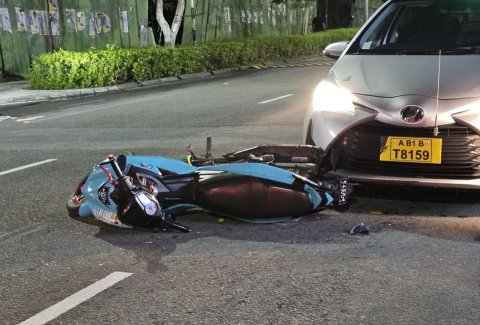 Speeding cyclist injured after crashing into parked van