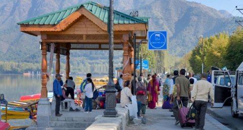Kashmir records over a million tourist arrivals till mid May