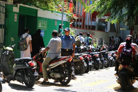 Parked cycles set ablaze in Male'