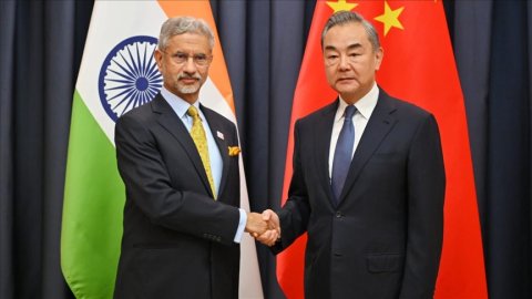 China and India agree to talk on border disputes