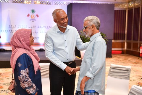 First Couple meets the Maldivian community in Bangalore