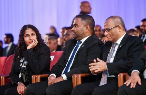 Parliament impeaches top court judges