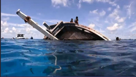 Popular Vaavu shipwreck floating, caution advised