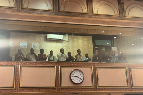 Parliament suspends session amid protest against media bill