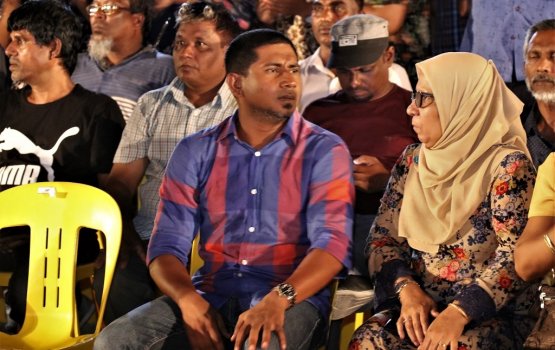 Enme fahun Mahloof udhaasthah bandun kohlaifi, vidhaalhuvee kanbalhi e kamah!