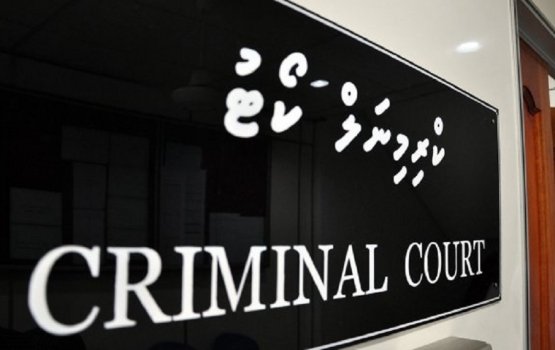 Criminal court ashaa Civil court ah fandiyaarun hoadhanee