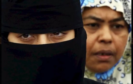 Moonu burka baalan engumakee identity nagaalun: Lanka Muslimun 