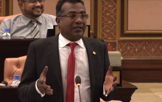 Adeeb ge vaahaka dhakkaanama Yameen ge vaahaka ves dhakkan jehey: Jabir