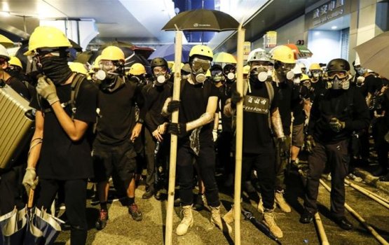 Hong-Kong: muzahara kurairu mask beynunkurun manakoffi 