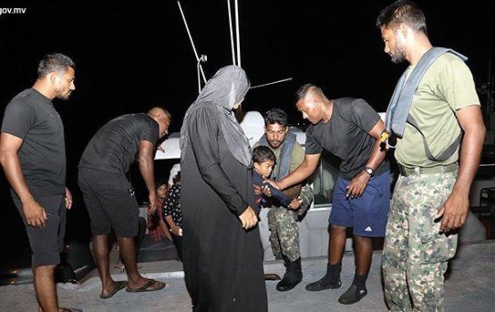 16 myhunnaeku dhathurukuramun dhiya dhoanyeh dhiya vegen Coast Guard in ehee vejje 