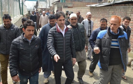 Kashmiruge kurige Chief Ministerunge bandhuge mudhathu ithurukoffi 