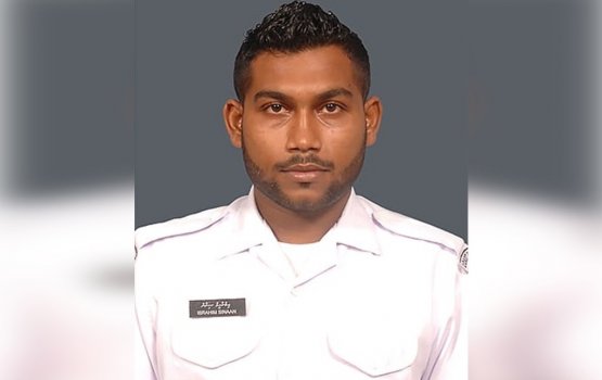 MNDF officer ehge eheegai thuththu kujjehge furaana salaamaivejje!