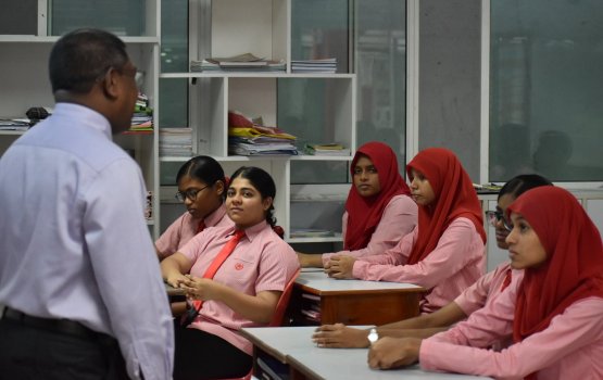 Maadhama onna SSC imthihaanuge dhivehi paperu alun print kuranee 