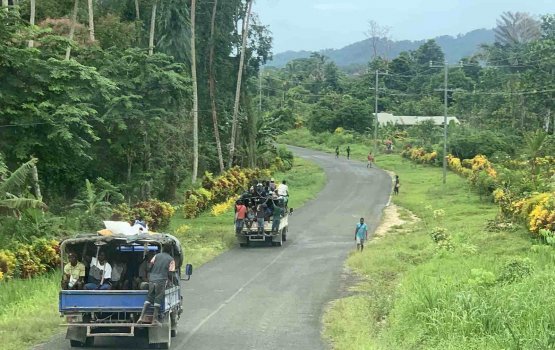 Dhuniyaygai aa qaumeh ufedhenee: namakee Bougainville!