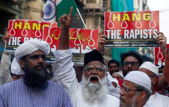 India: rape kuri 15 aharuge kujjage bappa maralee rapist?