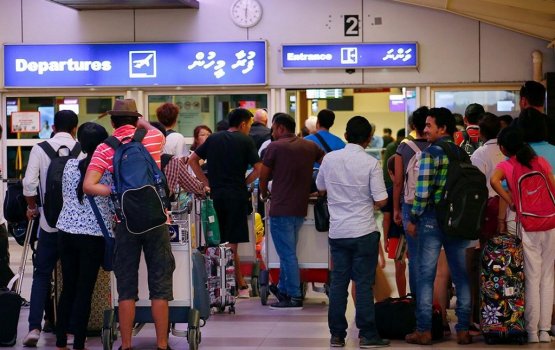 Midhiya mahu 9925 dhivehin beyrah furi, 149,788 Tourist in Raajje ai: Immigration