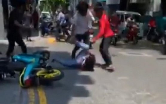Police probes assault case on Male' City road
