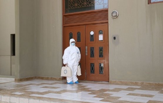 COVID-19: Hazmat suit gai Dubai teacherun foth bahan nikumejje