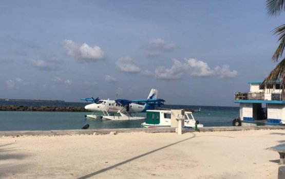 Health Minister visits Narudhoo in a show of solidarity 