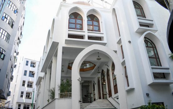 Communal prayers remain prohibited in Male' area for next 2 weeks