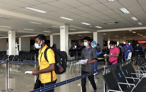 Maldives send off 2499 undocumented Bangladeshi nationals