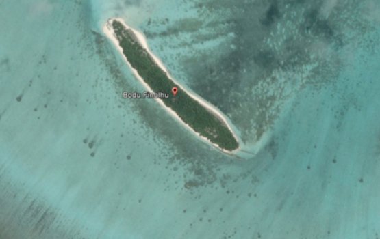 B. Atoll gai hadhamundhaa resort ehgai Dhivehinthakakaai, bidheyseen thakehge dhemedhugai hamanujehun hingaifi