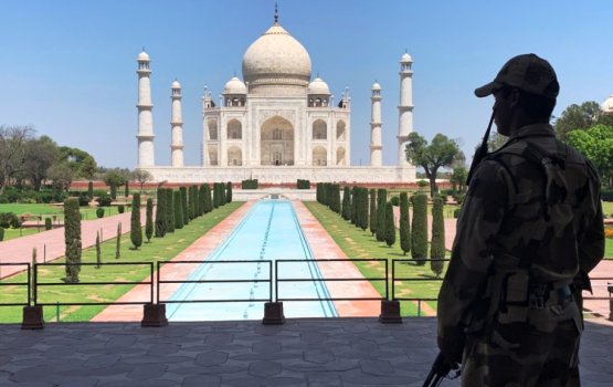 Taj Mahal nuhulhuvaan India inn nimmaifi 