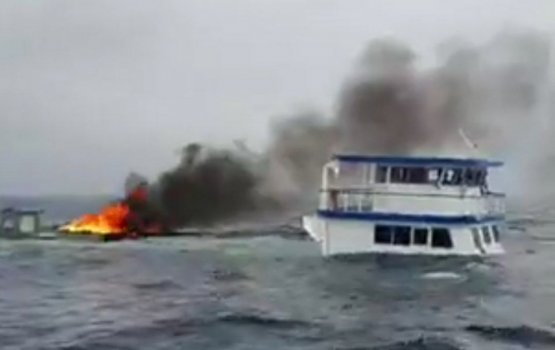 Search for crew member ongoing after boat capsizes near L.Gan