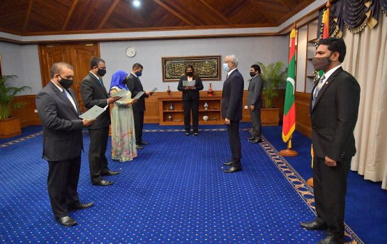 President appoints 4 members to CSC