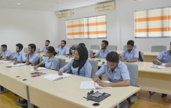 Mudhdhathu hamavi iruves Flying School in IE Plan hushanaalhaa: Higher Education