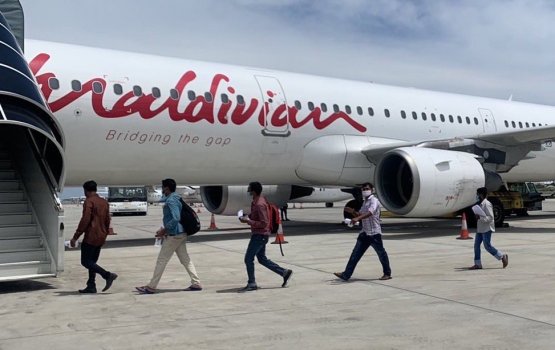 Flight anburaa jehsee passanger akah dhimaavi sihhee emergency akaa gulhigen: Maldivian 