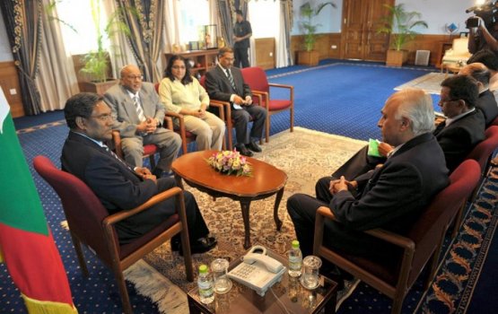 Indian FS Mathai asked ex-President Dr. Waheed to resign: Shareef