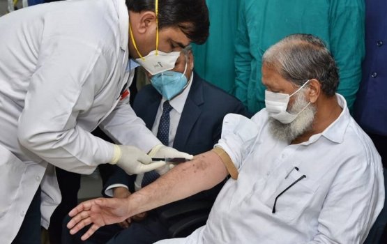 COVID-19: India ge vaccine thajuriba kurevvi BJP ge leader positive vejje