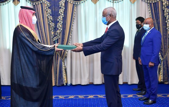 New Saudi ambassador presents credential to President