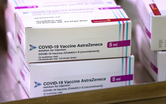 COVID: AstraZeneca ge vaccine dhey furathama qaumakah Ingiraysivilaai