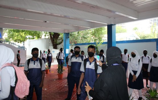 BREAKING: Male sarahahdhuge school thakuge grade 8 aa hama ah bandhu kohffi