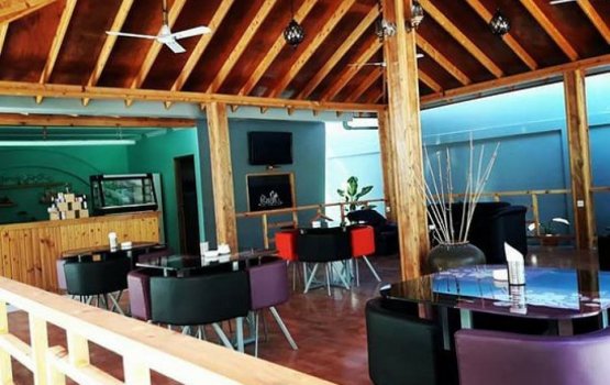 Addu City closes down cafes' and restaurants