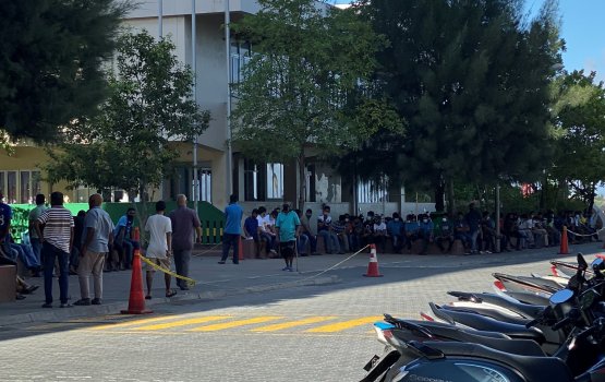 Vaccine jahan Queue dhamaalaifi, Gaidhuru kameh neiy