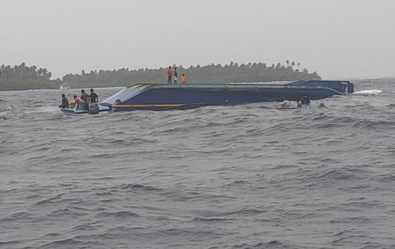 3 Meehunnaa keu dhathuru kuramundhiya landing craft eh bandhun jahaalaifi