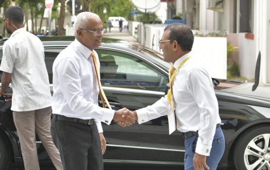 Nizaam badhalu kyran raayithunge vote ah dhaan Nasheed thayyaru