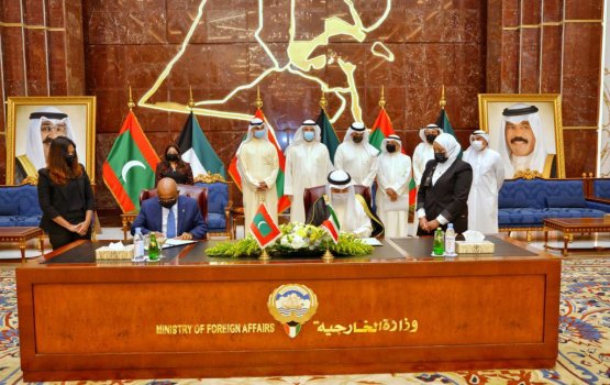 The Maldives signs two MoUs with Kuwait