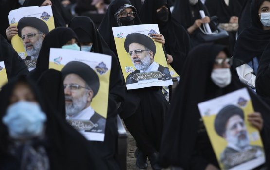 Iran: miadhu kuriah gendhaa riyasee inthihaabah avas kalhi eh