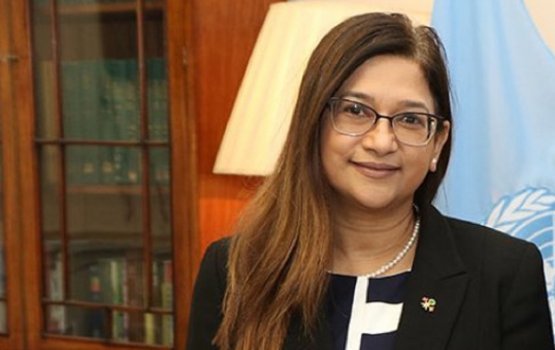 UK Deputy High Commissioner ge geygai Ali Waheed dhiriulhey vaahaka Dr. Farah dhogukurahvaifi