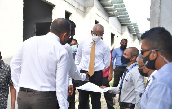 President examines housing unit project in Thimarafushi