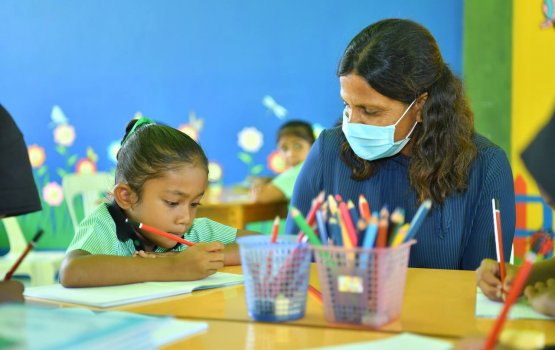 First Lady Fazna tours Foakaidhoo school