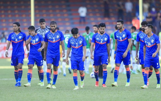 10-Man Bangladesh holds India to a draw